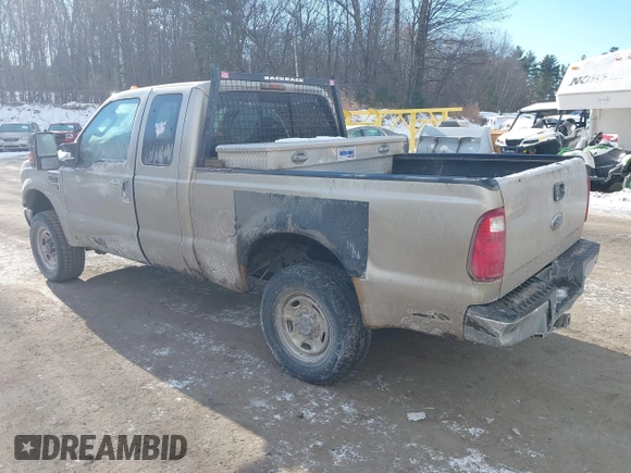 2008 Ford Super Duty F-250 SRW XL with VIN 1FTSX21Y38EB93621, listed as a IAAI auction lot 41379532 with 225,489 mi miles. Bid and sale history available at carsss.com. Image 3.