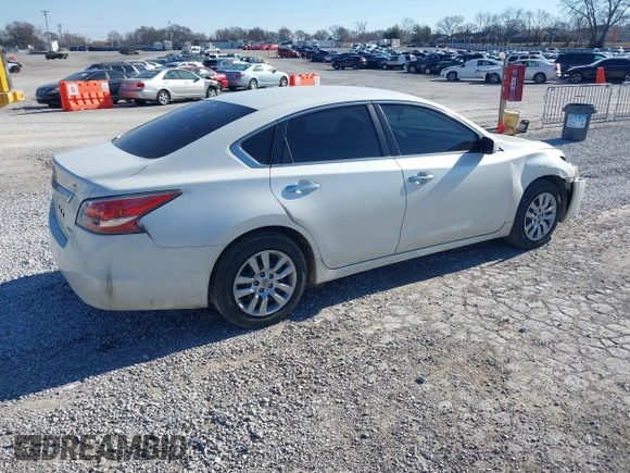 2014 Nissan Altima 2.5 with VIN 1N4AL3AP5EC418865, listed as a IAAI auction lot 41693976 with 117,934 mi miles. Bid and sale history available at carsss.com. Image 4.