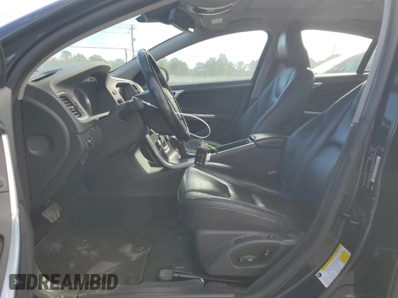 2013 Volvo S60 T5 Premier with VIN YV1612FS8D2232393, listed as a Copart auction lot 70496974 with 132,930 mi miles and Clean Title. Bid and sale history available at carsss.com. Image 7.