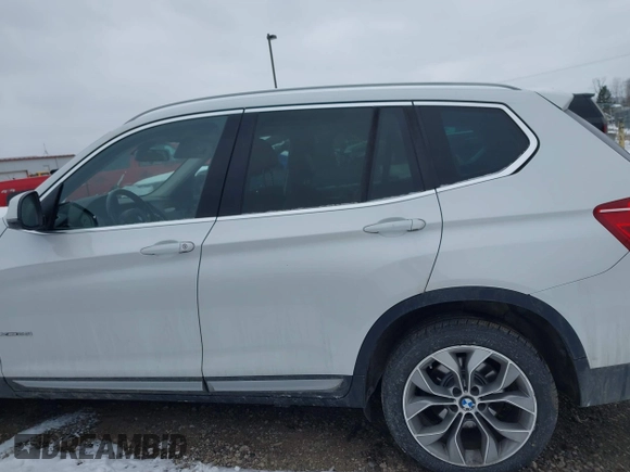 2017 BMW X3 xDrive28i z VIN 5UXWX9C50H0T09138, wystawiony jako IAAI lot #41294326 z przebiegiem 103 332 mil mil oraz . Historia ofert i sprzedaży dostępna na DreamBid. Obrazek 14.