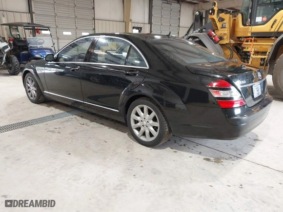 2007 Mercedes-Benz S-Class 5.5L V8 with VIN WDDNG71X17A057257, listed as a IAAI auction lot 41974838 with 151,436 mi miles. Bid and sale history available at carsss.com. Image 3.