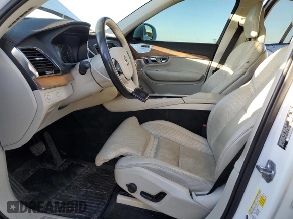 2016 Volvo XC90 T6 Inscription with VIN YV4A22PL0G1081125, listed as a Copart auction lot 44408995 with 99,463 mi miles and Salvage Title. Bid and sale history available at carsss.com. Image 7.
