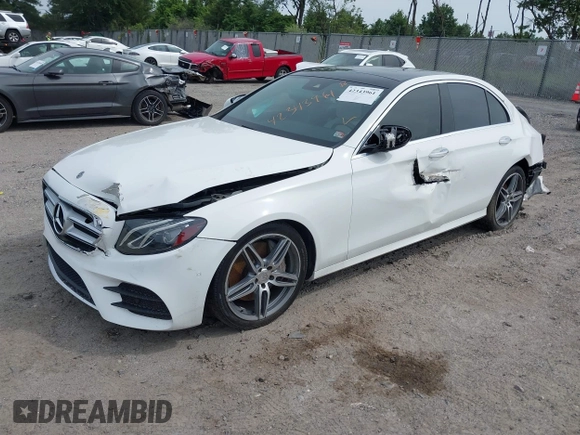 2018 Mercedes-Benz E 300 z VIN WDDZF4JBXJA448650, wystawiony jako IAAI lot #42343961 z przebiegiem 92 810 mil mil oraz . Historia ofert i sprzedaży dostępna na DreamBid. Obrazek 2.