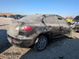 2013 Mazda 3 i Grand Touring with VIN JM1BL1W78D1829022, listed as a Copart auction lot 89028435 with Not Provided miles and Salvage Title. Bid and sale history available at carsss.com. Image 3.