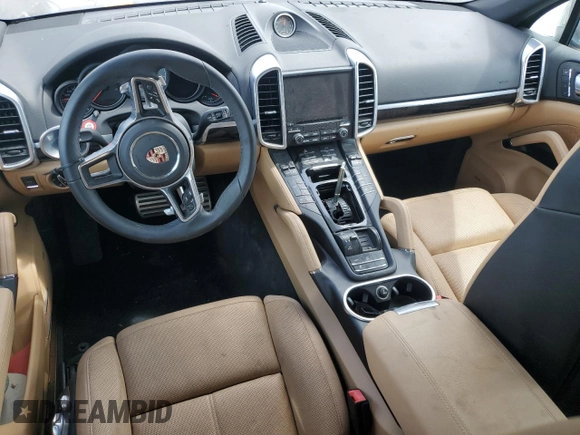 2018 Porsche Cayenne S z VIN WP1AB2A22JLA61195, wystawiony jako Copart lot #61047695 z przebiegiem Nie podano mil oraz Szkoda całkowita • Salvage title. Historia ofert i sprzedaży dostępna na DreamBid. Obrazek 8.