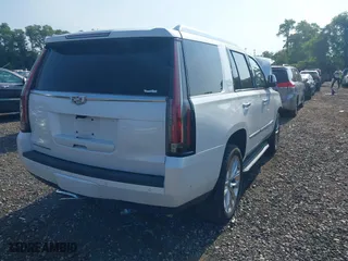 2019 Cadillac Escalade Luxury with VIN 1GYS4BKJ1KR400821, listed as a IAAI auction lot 39626366 with 75,775 mi miles. Bid and sale history available at carsss.com. Image 4.