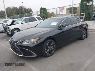 2022 Lexus ES 350 z VIN 58ADZ1B19NU129782, wystawiony jako IAAI lot #42431119 z przebiegiem 31 363 mil mil oraz . Historia ofert i sprzedaży dostępna na DreamBid. Obrazek 2.