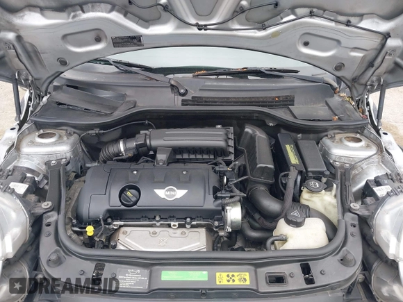 2007 MINI Hardtop with VIN WMWMF33557TU61953, listed as a IAAI auction lot 42678840 with 139,665 mi miles and . Bid and sale history available at DreamBid. Image 10.