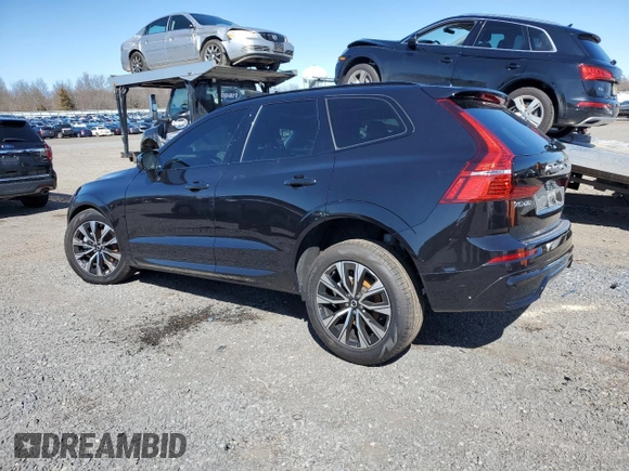 2025 Volvo XC60 Core z VIN YV4M12RJ2S1108717, wystawiony jako Copart lot #49829915 z przebiegiem 1 756 mil mil oraz Szkoda całkowita • Salvage title. Historia ofert i sprzedaży dostępna na DreamBid. Obrazek 2.