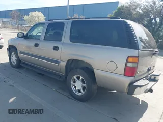 2003 Chevrolet Suburban LS with VIN 1GNEC16TX3J108085, listed as a IAAI auction lot 41892925 with 111,084 mi miles. Bid and sale history available at carsss.com. Image 3.