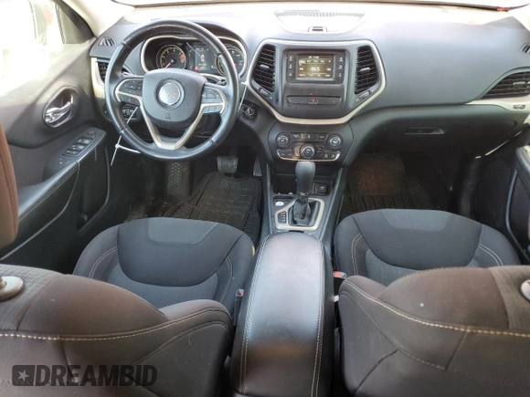 2016 Jeep Cherokee Latitude z VIN 1C4PJLCB7GW363719, wystawiony jako Copart lot #83479434 z przebiegiem 114 830 mil mil oraz Szkoda całkowita • Salvage title. Historia ofert i sprzedaży dostępna na DreamBid. Obrazek 8.