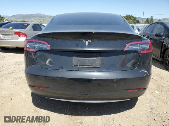 2018 Tesla Model 3 Long Range Battery z VIN 5YJ3E1EBXJF073250, wystawiony jako Copart lot #55832885 z przebiegiem 50 196 mil mil oraz Szkoda całkowita • Salvage title. Historia ofert i sprzedaży dostępna na DreamBid. Obrazek 6.