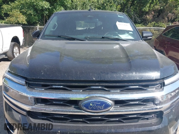 2023 Ford Expedition Limited z VIN 1FMJU1K8XPEA59096, wystawiony jako IAAI lot #42552665 z przebiegiem 59 097 mil mil oraz . Historia ofert i sprzedaży dostępna na DreamBid. Obrazek 13.