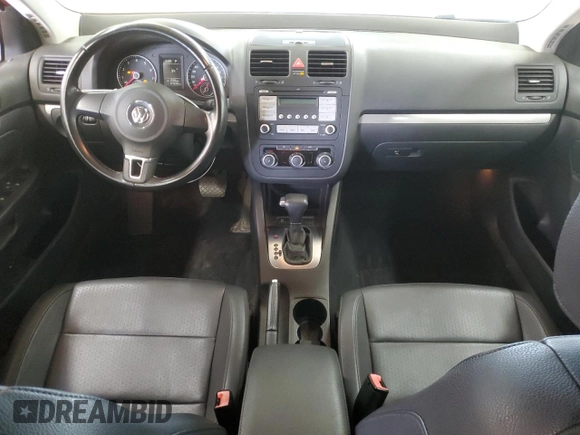2010 Volkswagen Jetta Limited Edition z VIN 3VWRX7AJ1AM115611, wystawiony jako Copart lot #61024355 z przebiegiem 147 830 mil mil oraz Szkoda całkowita • Salvage title. Historia ofert i sprzedaży dostępna na DreamBid. Obrazek 8.