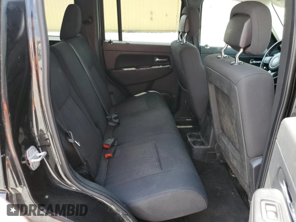 2011 Jeep Liberty Sport with VIN 1J4PN2GK5BW522989, listed as a Copart auction lot 62014165 with 149,506 mi miles and Salvage title. Bid and sale history available at DreamBid. Image 11.