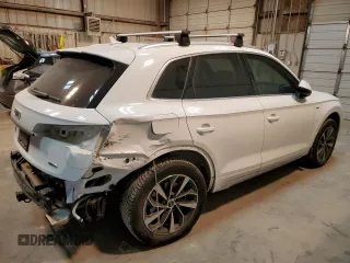 2022 Audi Q5 S line Premium z VIN WA1GAAFY6N2030009, wystawiony jako Copart lot #47274395 z przebiegiem 42 569 mil mil oraz Szkoda całkowita • Salvage title. Historia ofert i sprzedaży dostępna na DreamBid. Obrazek 3.