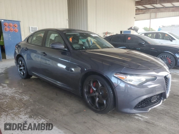 2019 Alfa Romeo Giulia Ti Sport with VIN ZARFANBN2K7622452, listed as a Copart auction lot 81540384 with 58,193 mi miles and Non Repairable. Bid and sale history available at carsss.com. Image 4.