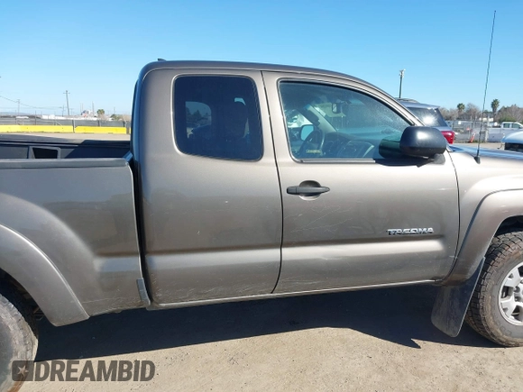 2012 Toyota Tacoma z VIN 5TFUU4EN4CX040417, wystawiony jako IAAI lot #41662802 z przebiegiem 221 186 mil mil oraz . Historia ofert i sprzedaży dostępna na DreamBid. Obrazek 14.