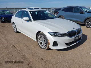 2025 BMW 3 Series 330i z VIN 3MW69CW01S8F11313, wystawiony jako IAAI lot #42495415 z przebiegiem 14 109 mil mil oraz . Historia ofert i sprzedaży dostępna na DreamBid. Obrazek 1.