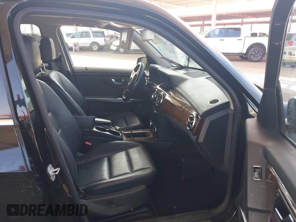 2014 Mercedes-Benz GLK 350 with VIN WDCGG5HB6EG319067, listed as a IAAI auction lot 41929331 with 175,282 mi miles and . Bid and sale history available at DreamBid. Image 5.