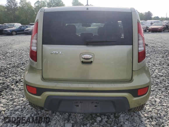 2013 Kia Soul + z VIN KNDJT2A61D7590104, wystawiony jako Copart lot #54177485 z przebiegiem 300 317 mil mil oraz Szkoda całkowita • Salvage title. Historia ofert i sprzedaży dostępna na DreamBid. Obrazek 6.