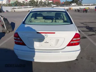 2007 Mercedes-Benz C 280 Luxury z VIN WDBRF54H47A945054, wystawiony jako IAAI lot #41670980 z przebiegiem 119 148 mil mil oraz . Historia ofert i sprzedaży dostępna na DreamBid. Obrazek 16.