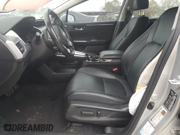 2018 Honda Clarity Plug-In Hybrid Touring with VIN JHMZC5F31JC002190, listed as a Copart auction lot 49023574 with 41,519 mi miles. Bid and sale history available at carsss.com. Image 7.