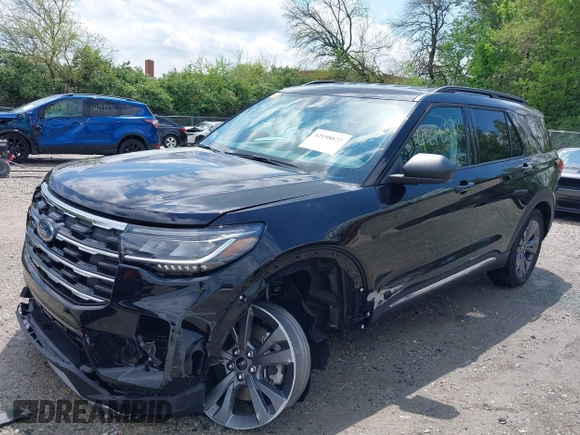 2025 Ford Explorer Active z VIN 1FMUK8DH8SGB17695, wystawiony jako IAAI lot #42198872 z przebiegiem 2 795 mil mil oraz . Historia ofert i sprzedaży dostępna na DreamBid. Obrazek 2.