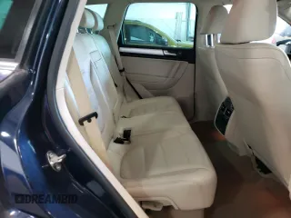 2012 Volkswagen Touareg Sport с VIN WVGEK9BP6CD009633, выставлен на аукционе Copart как лот 85475414 с пробегом 139 872 миль миль и Списание • Salvage title. История ставок и продаж доступна на DreamBid. Изображение 12.