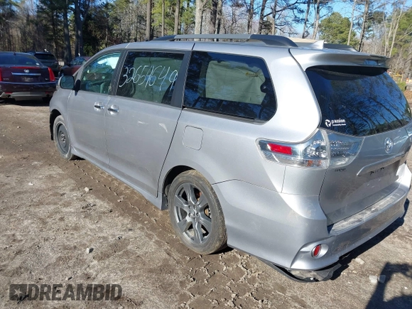2018 Toyota Sienna SE z VIN 5TDXZ3DC3JS927325, wystawiony jako IAAI lot #41708684 z przebiegiem 95 929 mil mil oraz . Historia ofert i sprzedaży dostępna na DreamBid. Obrazek 3.