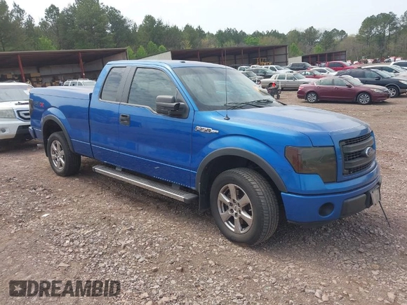 2013 Ford F-150 XL with VIN 1FTFX1CF7DKE53781, listed as a IAAI auction lot 41886304 with 263,743 mi miles. Bid and sale history available at carsss.com. Image 1.