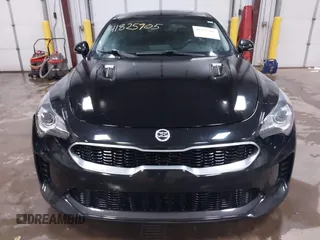 2018 Kia Stinger Premium with VIN KNAE25LA4J6011127, listed as a IAAI auction lot 41825905 with 79,582 mi miles. Bid and sale history available at carsss.com. Image 12.