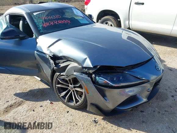 2021 Toyota Supra 2.0 with VIN WZ1DB2C01MW041227, listed as a IAAI auction lot 41011310 with 17,840 mi miles and . Bid and sale history available at DreamBid. Image 6.