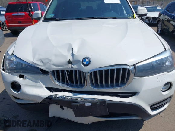 2017 BMW X3 xDrive28i z VIN 5UXWX9C52H0D96737, wystawiony jako IAAI lot #42094100 z przebiegiem 86 641 mil mil oraz . Historia ofert i sprzedaży dostępna na DreamBid. Obrazek 6.