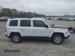 2014 Jeep Patriot Sport with VIN 1C4NJPBAXED504895, listed as a IAAI auction lot 41837883 with 272,331 mi miles. Bid and sale history available at carsss.com. Image 13.