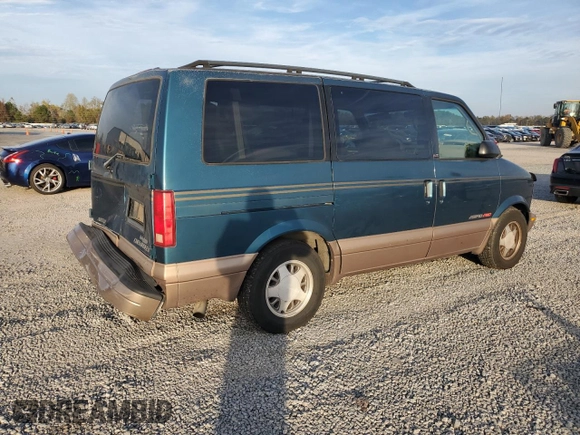 1998 Chevrolet Astro with VIN 1GNEL19WXWB120466, listed as a Copart auction lot 80929504 with 262,413 mi miles and Salvage Title. Bid and sale history available at carsss.com. Image 3.
