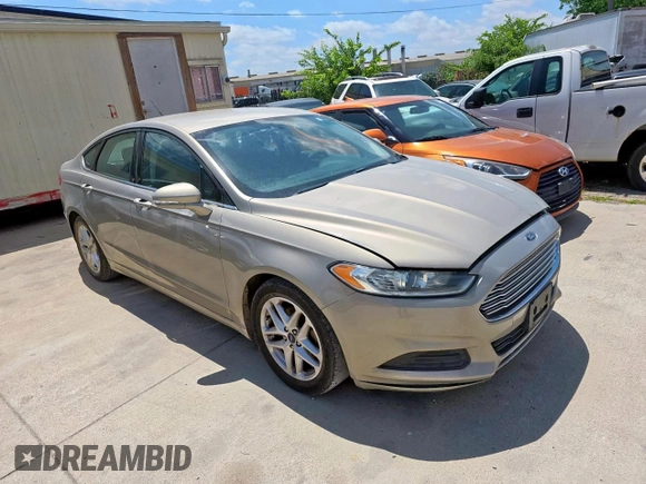 2015 Ford Fusion SE z VIN 3FA6P0H76FR282568, wystawiony jako Copart lot #62422615 z przebiegiem 142 311 mil mil oraz Czysty tytuł • Clean title. Historia ofert i sprzedaży dostępna na DreamBid. Obrazek 1.