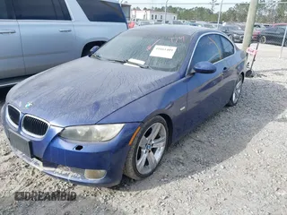2008 BMW 3 Series 328i with VIN WBAWB33568P131818, listed as a IAAI auction lot 41661409 with 225,128 mi miles. Bid and sale history available at carsss.com. Image 2.
