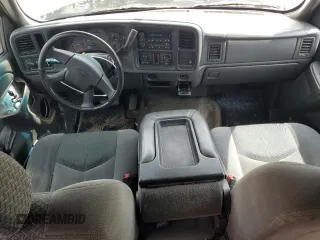 2003 Chevrolet Avalanche z VIN 3GNEC13T93G290660, wystawiony jako Copart lot #52621175 z przebiegiem 288 025 mil mil oraz Czysty tytuł • Clean title. Historia ofert i sprzedaży dostępna na DreamBid. Obrazek 8.