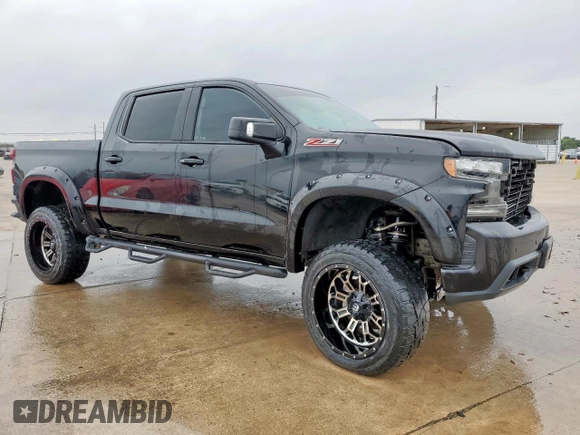 2019 Chevrolet Silverado 1500 RST with VIN 3GCUYEEDXKG166804, listed as a Copart auction lot 57312135 with 49,624 mi miles and Salvage Title. Bid and sale history available at DreamBid. Image 4.