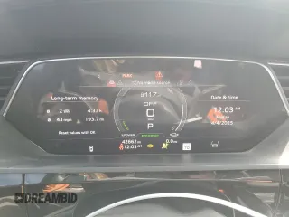 2022 Audi e-tron Premium Plus с VIN WA1LAAGE5NB021918, выставлен на аукционе Copart как лот 88352465 с пробегом 42 662 миль миль и Списание • Salvage title. История ставок и продаж доступна на DreamBid. Изображение 9.