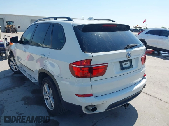 2012 BMW X5 35d z VIN 5UXZW0C57CL672538, wystawiony jako IAAI lot #41967268 z przebiegiem 141 996 mil mil oraz . Historia ofert i sprzedaży dostępna na DreamBid. Obrazek 3.