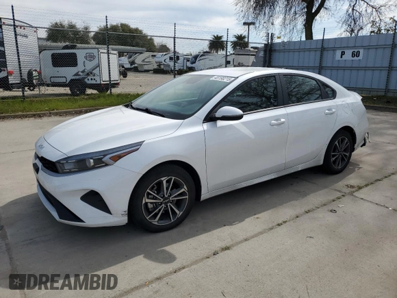 2022 Kia Forte LXS with VIN 3KPF24AD1NE417395, listed as a Copart auction lot 48190215 with 47,141 mi miles and Salvage Title. Bid and sale history available at carsss.com. Image 1.