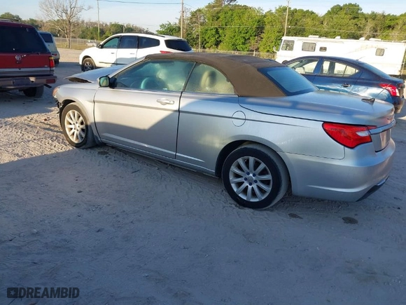 2012 Chrysler 200 Touring with VIN 1C3BCBEB6CN134917, listed as a IAAI auction lot 41854805 with NaN miles. Bid and sale history available at carsss.com. Image 3.