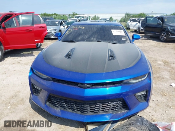 2018 Chevrolet Camaro 2SS z VIN 1G1FH1R73J0157556, wystawiony jako IAAI lot #41928609 z przebiegiem 88 730 mil mil oraz . Historia ofert i sprzedaży dostępna na DreamBid. Obrazek 6.