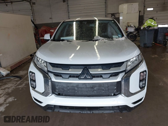 2023 Mitsubishi Outlander ES z VIN JA4ARUAU3PU016211, wystawiony jako IAAI lot #41554954 z przebiegiem 10 778 mil mil oraz . Historia ofert i sprzedaży dostępna na DreamBid. Obrazek 13.