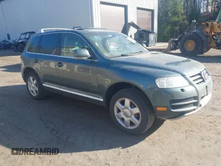 2005 Volkswagen Touareg 4.2L V8 with VIN WVGZM77L25D079655, listed as a IAAI auction lot 42033696 with 187,389 mi miles and . Bid and sale history available at DreamBid. Image 1.