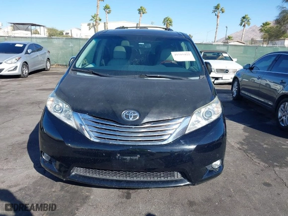 2012 Toyota Sienna XLE AAS with VIN 5TDYK3DC5CS268322, listed as a IAAI auction lot 41515422 with 218,201 mi miles. Bid and sale history available at carsss.com. Image 12.