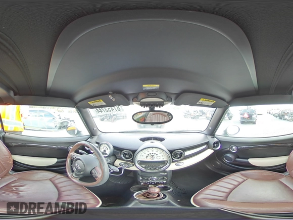 2011 MINI Convertible z VIN WMWZN3C5XBT132988, wystawiony jako Copart lot #87453744 z przebiegiem 67 197 mil mil oraz Szkoda całkowita • Salvage title. Historia ofert i sprzedaży dostępna na DreamBid. Obrazek 13.