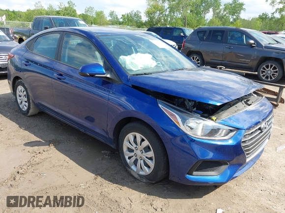 2022 Hyundai Accent SE z VIN 3KPC24A61NE185658, wystawiony jako IAAI lot #42278607 z przebiegiem 5 596 mil mil oraz . Historia ofert i sprzedaży dostępna na DreamBid. Obrazek 1.